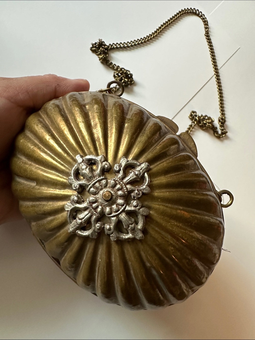 Brass Vintage Gold  with Filigree Accent detail Clam Shell Purse